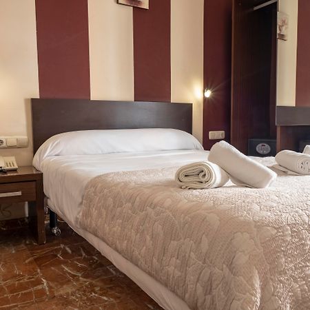 Hotel Marina Уэльва Экстерьер фото