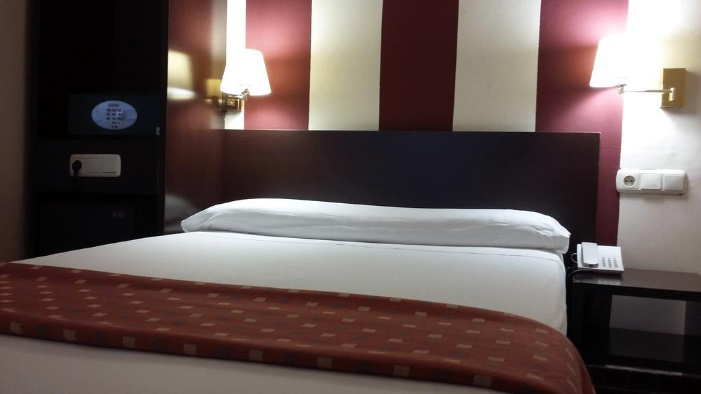 Hotel Marina Уэльва Экстерьер фото